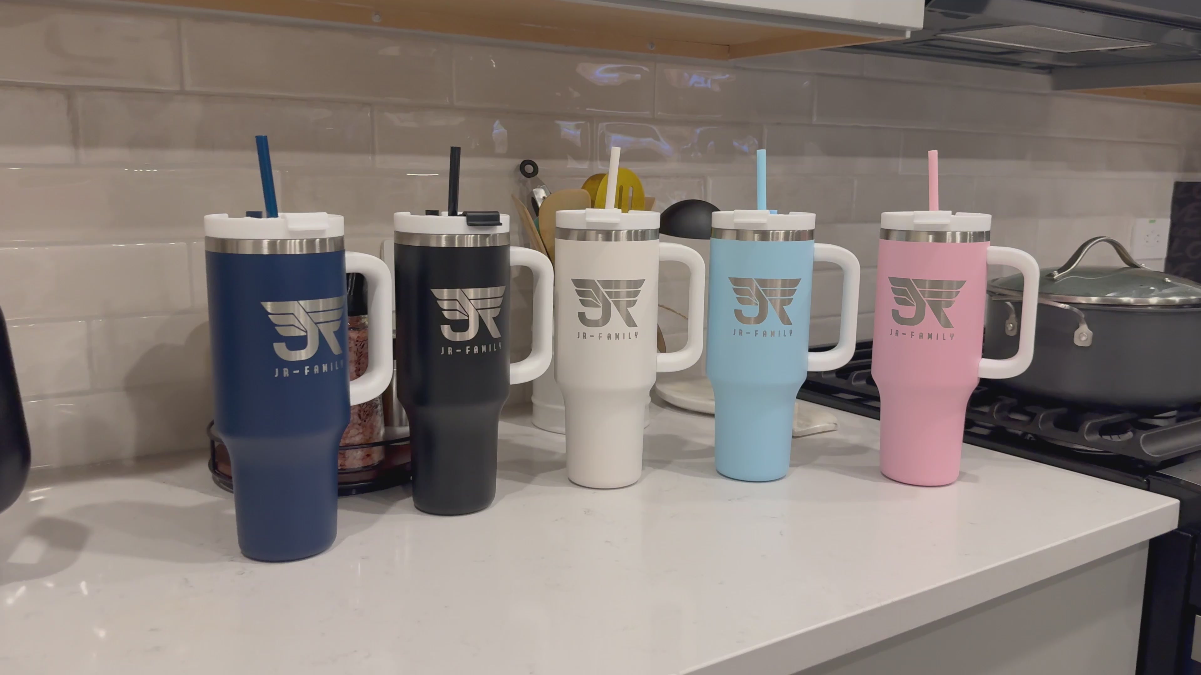 Load video: 40oz Stainless Steel Tumbler with Lid - Luxury